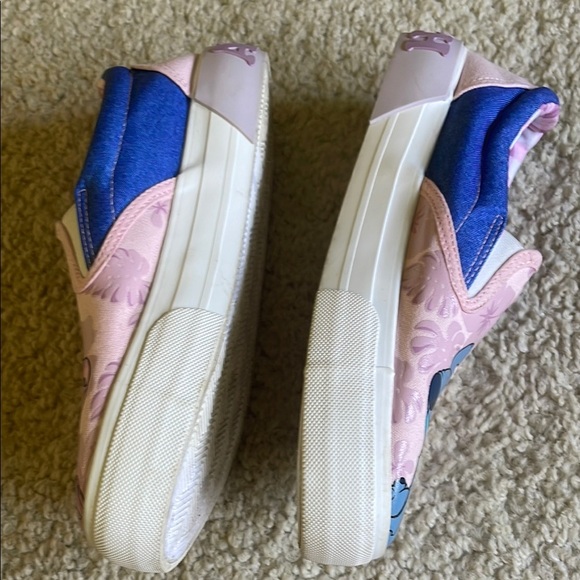 LILO and angel slip on canvas shoes. - Picture 4 of 10